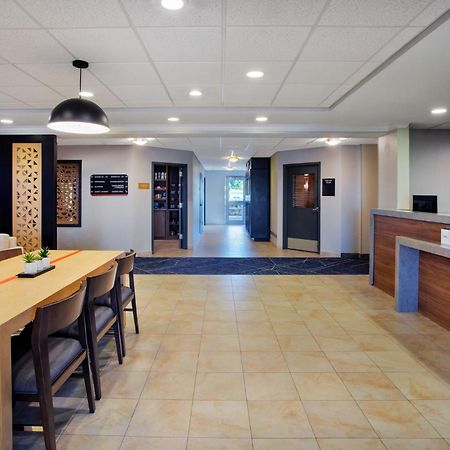 Candlewood Suites Kenosha By Ihg Плезънт Преъри Екстериор снимка