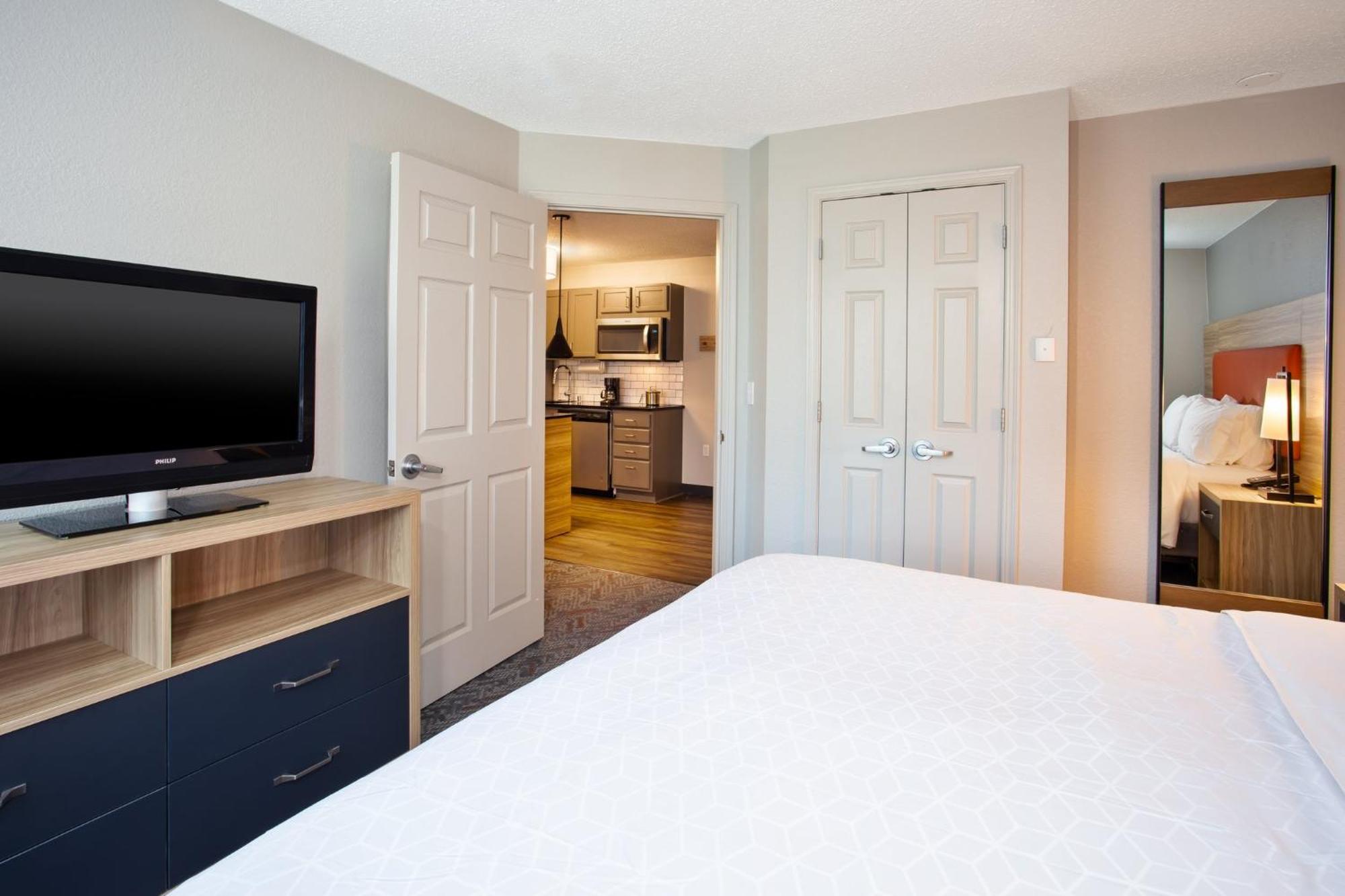 Candlewood Suites Kenosha By Ihg Плезънт Преъри Екстериор снимка