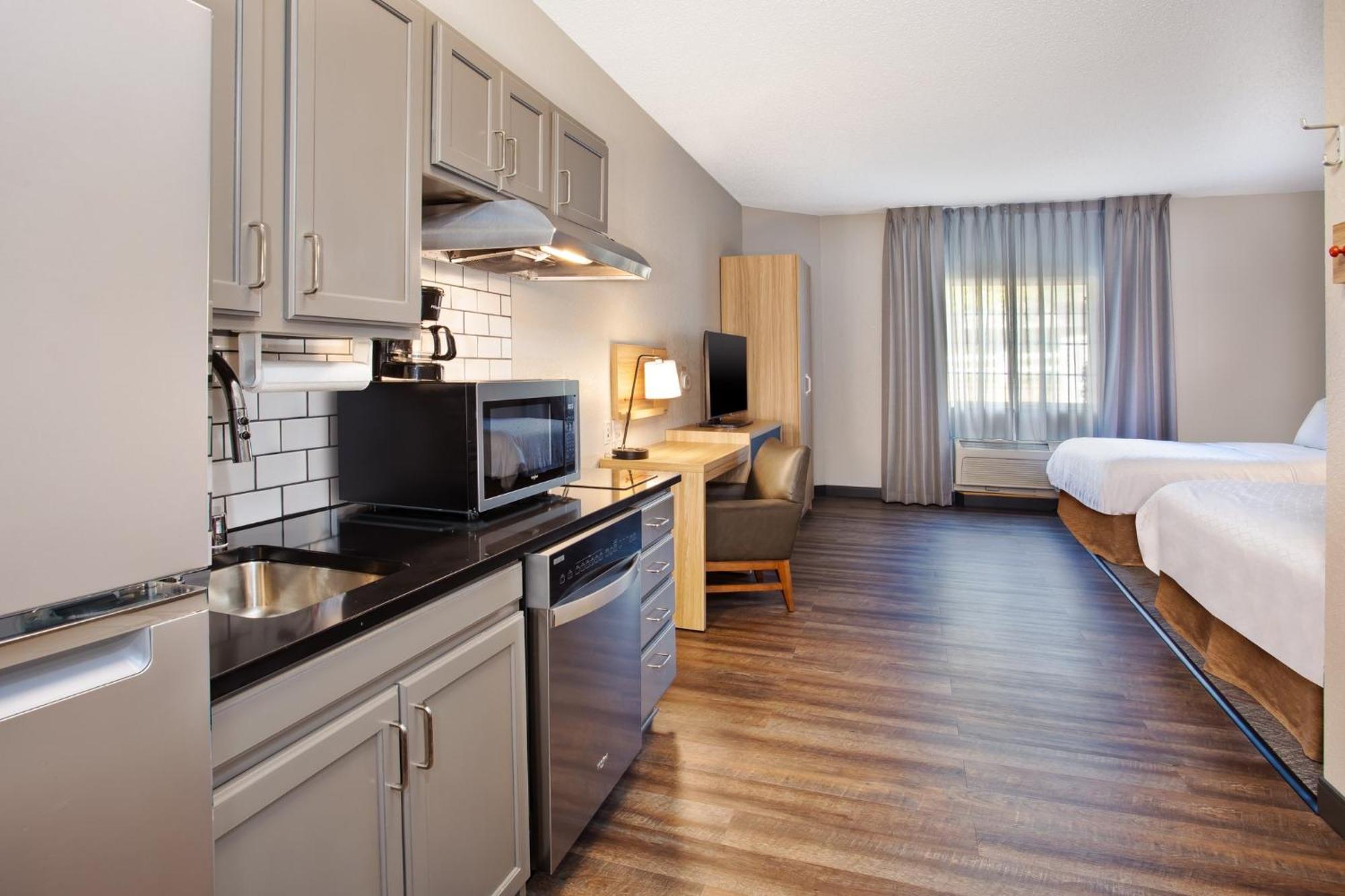 Candlewood Suites Kenosha By Ihg Плезънт Преъри Екстериор снимка