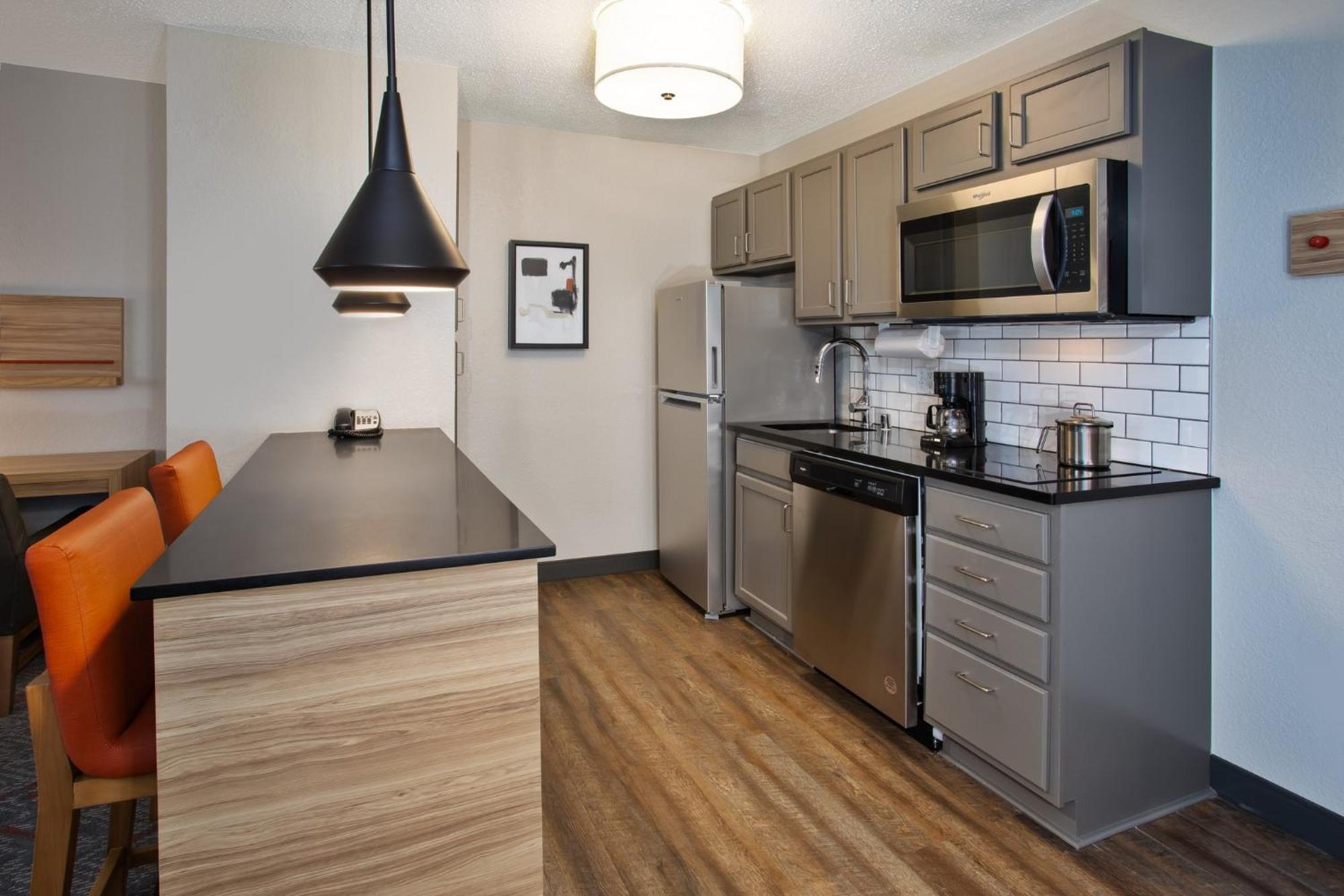 Candlewood Suites Kenosha By Ihg Плезънт Преъри Екстериор снимка