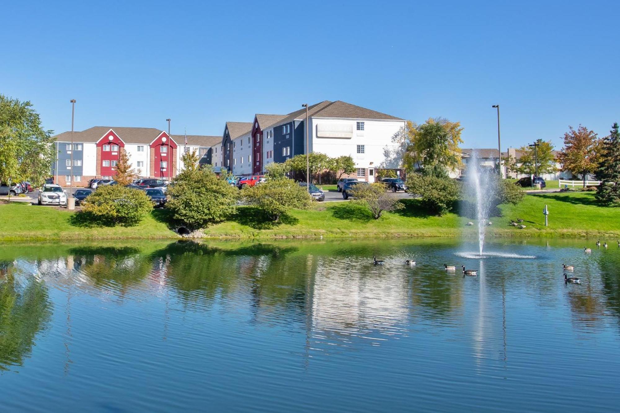 Candlewood Suites Kenosha By Ihg Плезънт Преъри Екстериор снимка